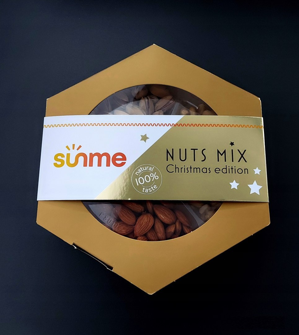 Nuts-Mix świąteczna mieszanka orzechów 240 gramów Nuts-Mix świąteczna mieszanka orzechów 240 gramów