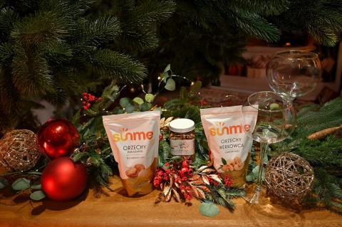 Zestaw Świąteczny Wyjątkowy Prezent Box Orzechy nerkowca, orzechy makadamia, nerkowiec słoik